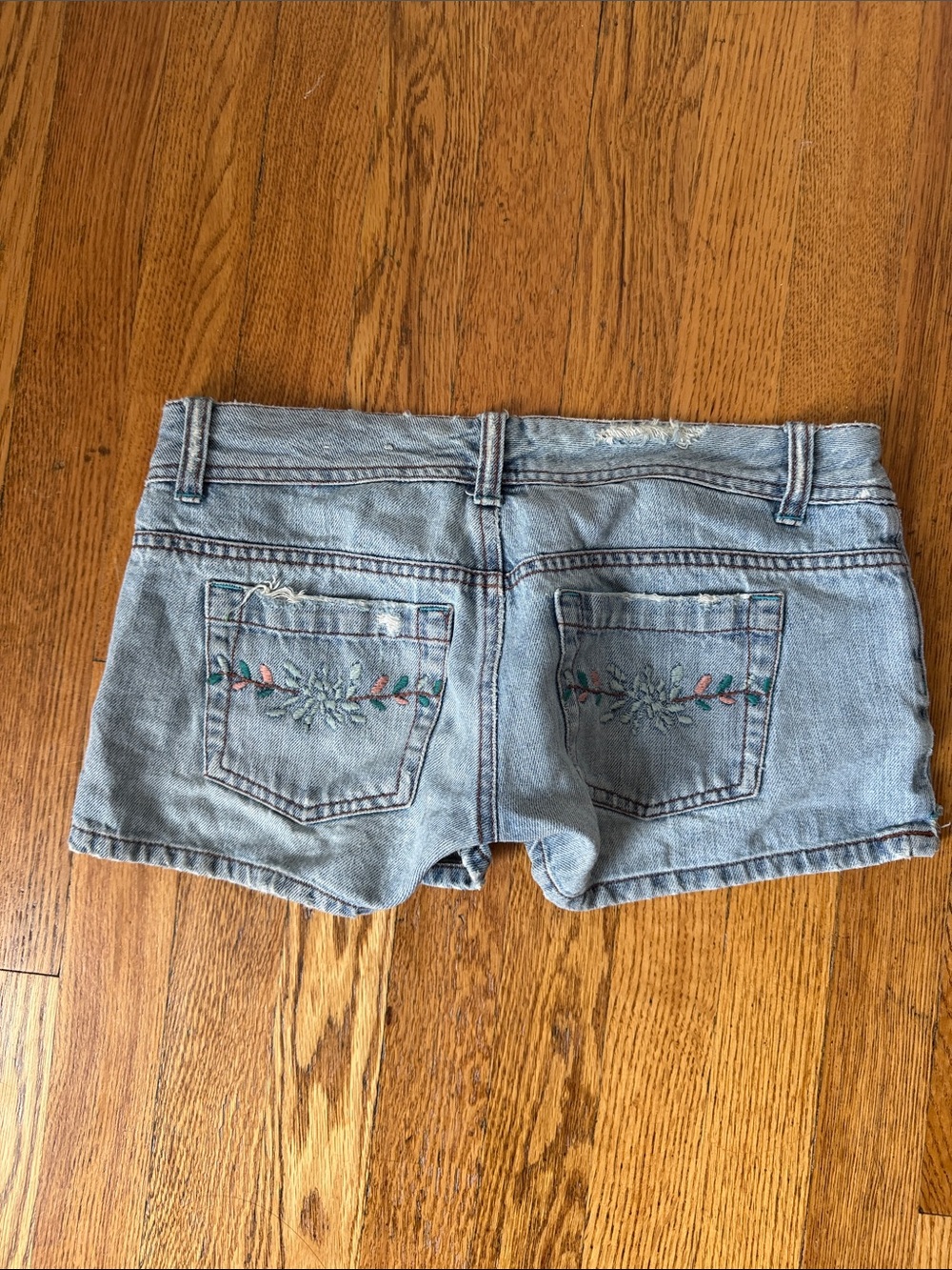 SO Light Wash Denim Women's Jean Shorts low rise Y2K